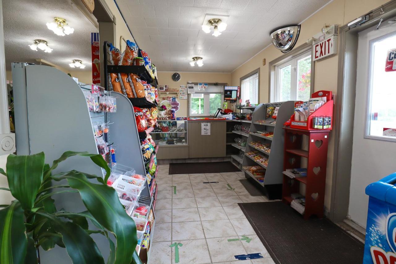 Atlantic Motel Berry Mills エクステリア 写真