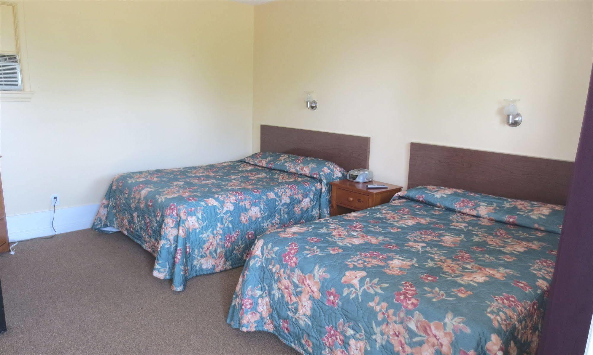 Atlantic Motel Berry Mills エクステリア 写真